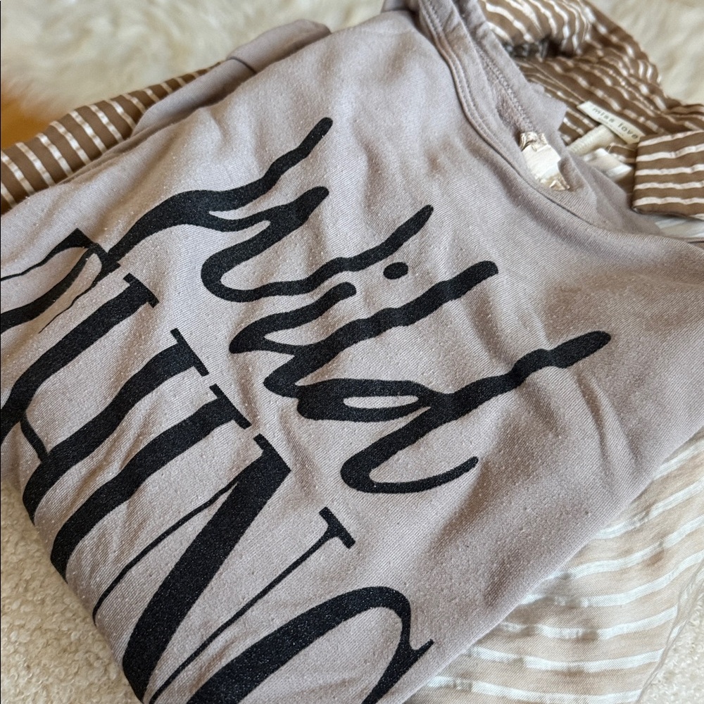 Hem & Thread Wild Thing Graphic Long Sleeve LighweightTop in Mocha - Picture 9 of 9